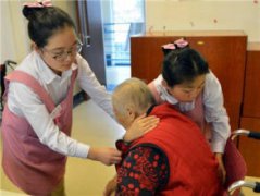 照顾老人钟点护工提供住家保姆、不住家保姆服务